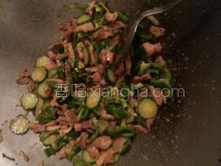 娱乐吃瓜酱辣椒炒肉